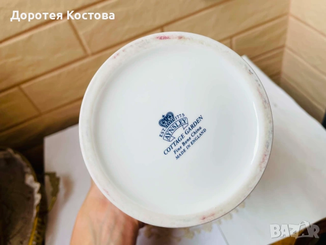 AYNSLEY красива голяма ваза от фин костен порцелан от Англия с декор цветя и пеперуди, снимка 7 - Декорация за дома - 54585367
