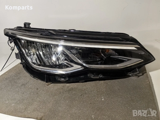 Оригинален десен фар на части за VW Golf VIII / 5H1941006 90150891
