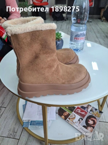 Продавам боти 38 номер