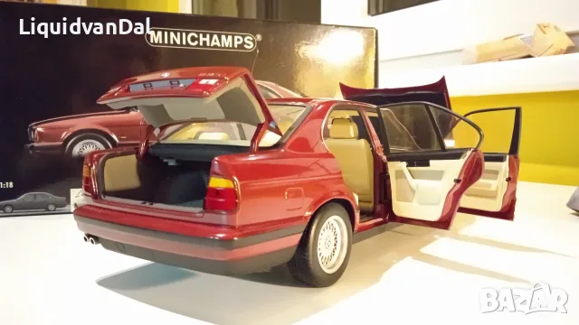 Модели в мащаб 1:18 BMW , снимка 12 - Колекции - 55378806