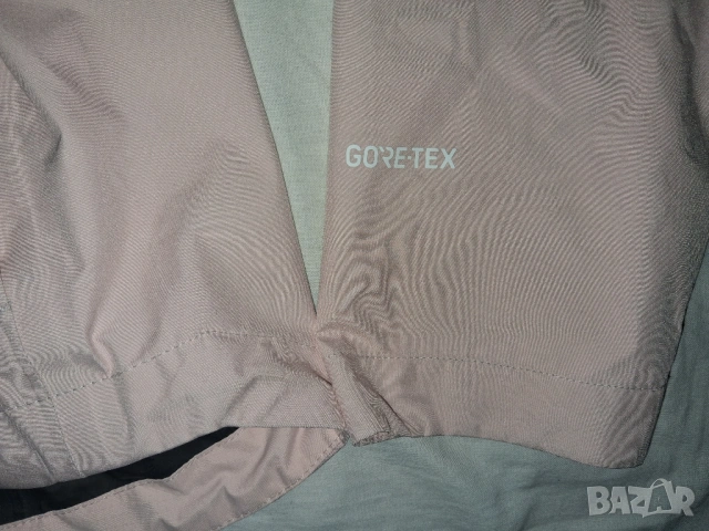 2 броя - The North Face  (М) и (L) дамско яке Gore tex и пух, снимка 4 - Якета - 48351892