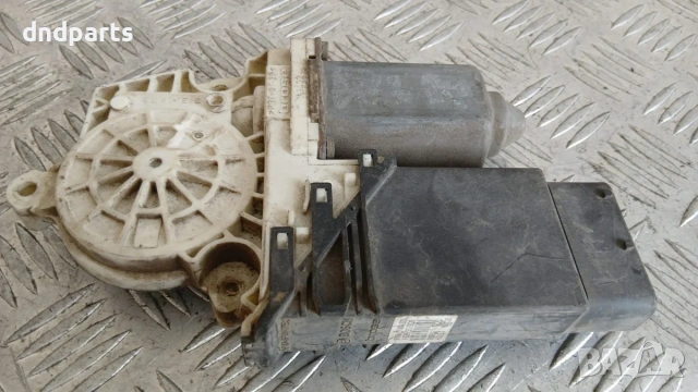 Моторче стъклоповдигач VW Golf 4 1998 (предно дясно) 9776-101434-202 F005S00028