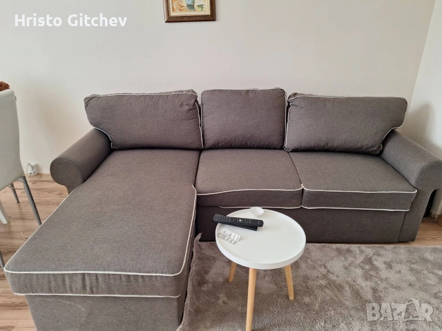 Диван дъл.2,10 шир.на седалките 0,75.См.площ1,40 См.ракла,продава се с белите калъвки!, снимка 4 - Дивани и мека мебел - 54583374