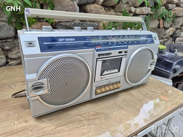 Радиокасетофон Sharp GF-5454H, снимка 3 - Радиокасетофони, транзистори - 55188479