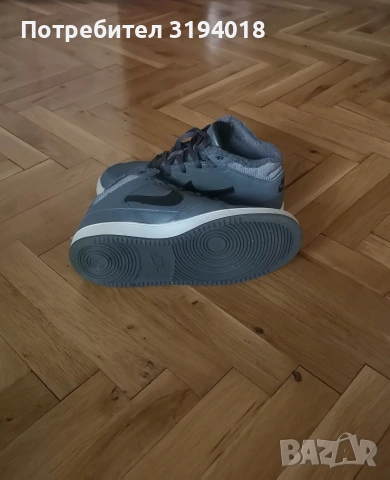 Оригинални мъжки кецове Nike номер 42, снимка 4 - Маратонки - 54381151