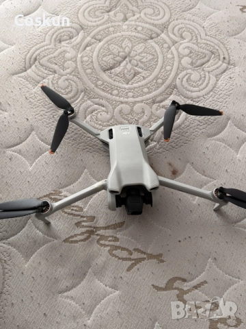 DJI Mini 3 Fly More Combo & DJI RC Drohne (4K Ultra H, снимка 2 - Дронове и аксесоари - 55260328