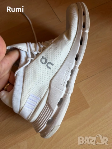 Оригинални маратонки ON Cloudnova Triple White ! 41 н, снимка 7 - Маратонки - 54724574