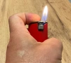 Автентична винтидж колекционерска газова запалка Flaminaire, матово червена, снимка 5