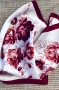     Копринен шал Silk Mark Japan – винени рози на бял фон, снимка 1