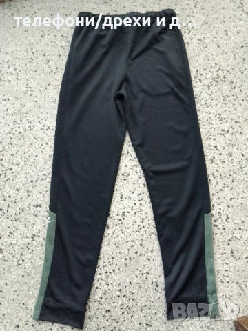 Оригинален анцунг Nike (S), снимка 2 - Спортни дрехи, екипи - 54768514