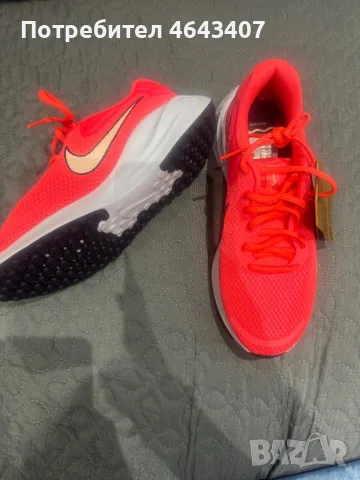 Нови оригинални маратонки Nike, снимка 2 - Маратонки - 55544858