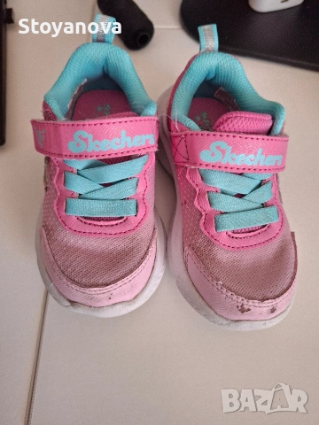 Skechers 22 номер розови, снимка 3 - Детски маратонки - 54346729