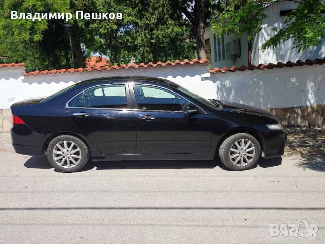 Продавам Honda Accord