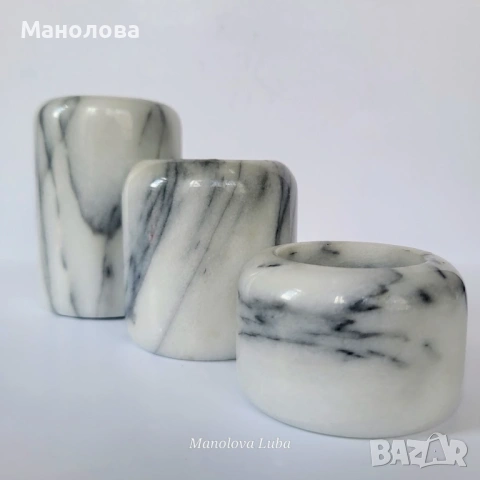 Комплект от три мраморни свещника (за чаени свещи).