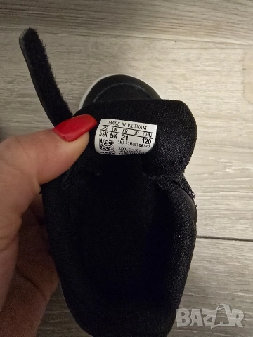 детски кожени кецове Adidas , снимка 4 - Детски маратонки - 54443381