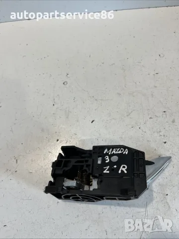 Вътрешна дръжка на задна дясна врата за Mazda 3 2.2D (2015) T8314 OEM, снимка 2 - Части - 55568475