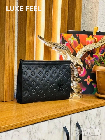 Louis Vuitton 🔹Мъжки Чанти , снимка 10 - Чанти - 54794372
