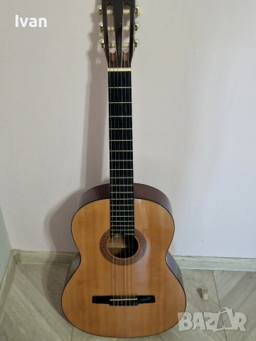 Класическа китара Hohner HC06E