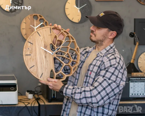 Стенен Часовник от Дъб "Клетка 4", Подарък за Дома, Ръчно изработен, Авторски Дизайн, снимка 4 - Стенни часовници - 55427543