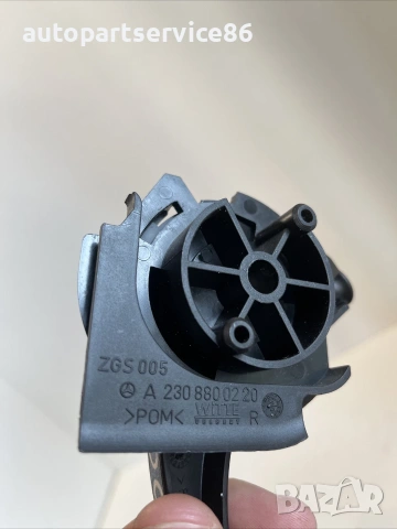 Дръжка за отваряне на преден капак за Mercedes SLK R171 200K (2005) A2308800220, снимка 2 - Части - 55232553