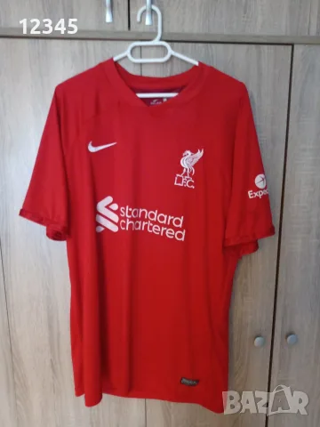 Футболен екип на Liverpool 