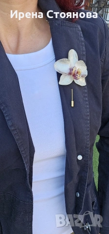 Ръчно изработени бижута с истински цветя. Брошка игла с естествен цвят на орхидея