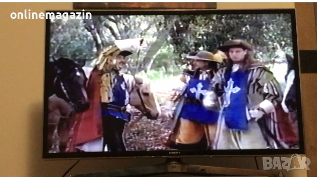 4 видеокасети “ Опаста зона 3 , Ловци на Сенки , Тримата Мускетари , Голо Тонго “ VHS, снимка 12 - Други жанрове - 55139692