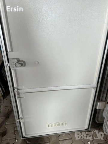 Оригинална алуминиева врата KNAUS&TABBERT (Чисто нови) Монтажен размер - 900х1720, снимка 7 - Къмпинг мебели - 54773407