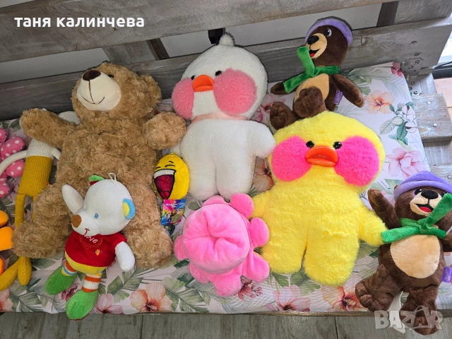 Голям лот от плюшени играчки с раничка