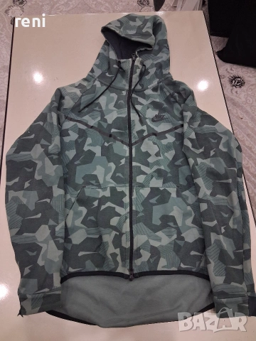 горнище на nike оргинално размер s