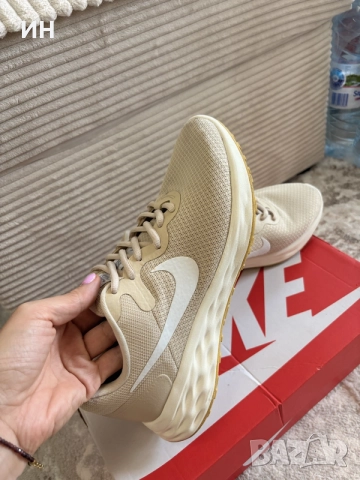 Оригинални маратонки Nike, снимка 5 - Маратонки - 55556211