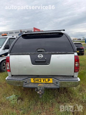 На части Nissan Navara 3.0 dci автоматик 2012 , снимка 7 - Автомобили и джипове - 54537095