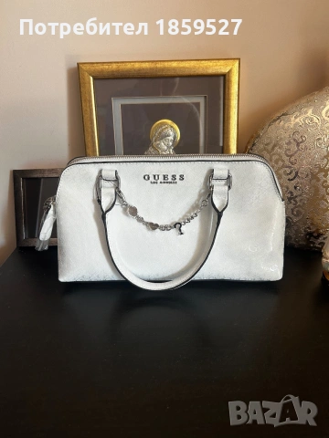 Дамска чанта Guess