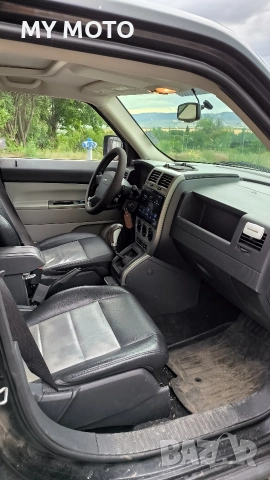 Jeep Patriot 2.4 LPG 4x4 , снимка 12 - Автомобили и джипове - 54947557