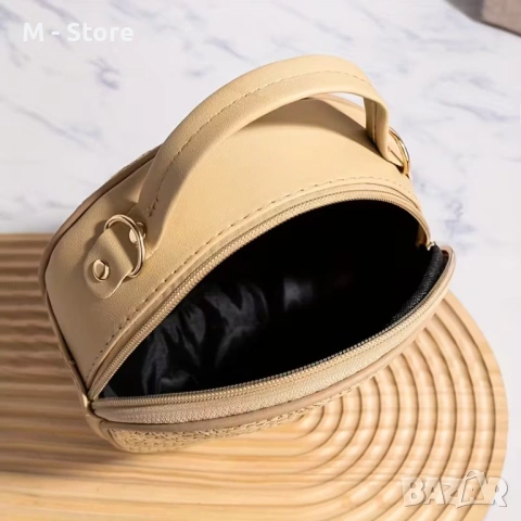 Дамска малка чантичка, снимка 3 - Чанти - 54237201