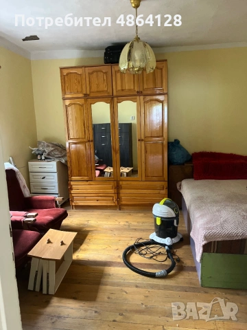 Къща с двор и гараж в центъра, снимка 5 - Къщи - 54999307