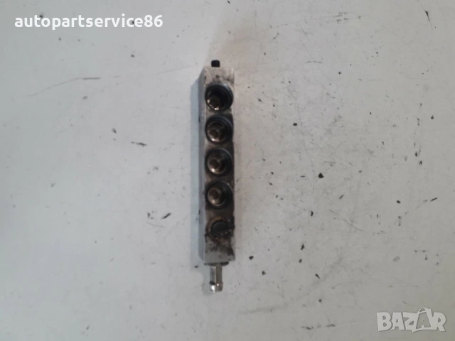 Рейка с LPG инжектори за Mitsubishi Outlander 2.0 (2004) 67R-010185 / 110R-000005, снимка 2 - Части - 54792783