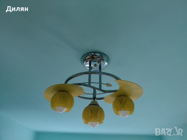 Тройна лампа абажур за таван