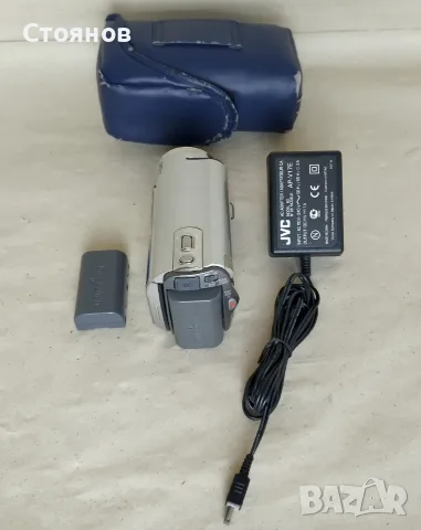 Японска дигитална хибридна видео камера JVC GZ-MG330 (30 GB HDD + SD), снимка 8 - Камери - 54928848