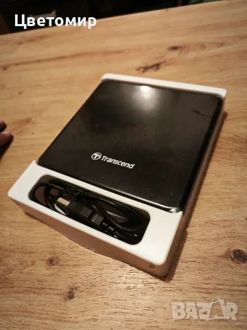 Transcend Slim Portable CD/DVD Writer / Външна записвачка ( чисто нова), снимка 4 - Лаптопи за дома - 55335347