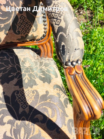 Антикварен резбован фотьойл в стил Луи XV - 19 век, снимка 3 - Дивани и мека мебел - 54135472