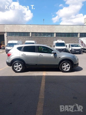 Nisan Qashqai , снимка 3 - Автомобили и джипове - 54703606