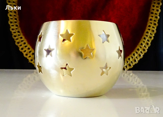 Бронзов свещник с ажур звезди. 