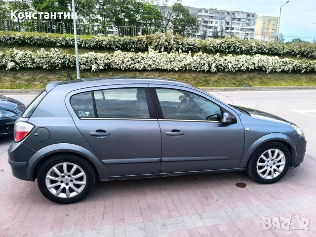 Opel Astra 1.7 CDTI, снимка 14 - Автомобили и джипове - 54731374