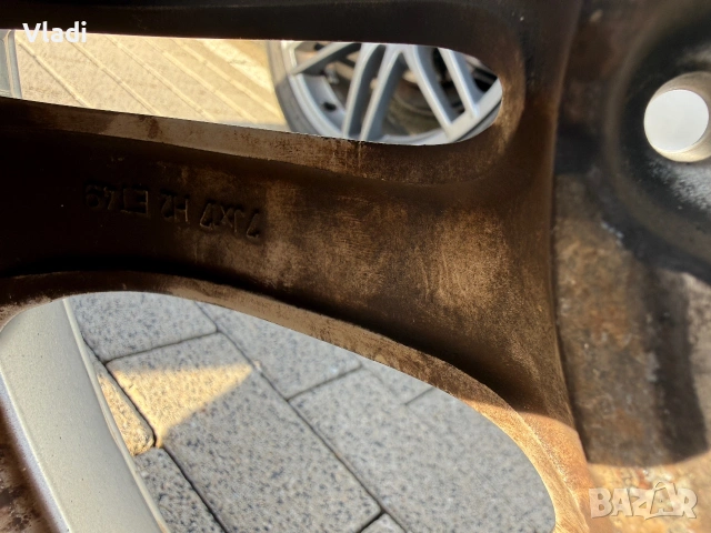 Летни гуми с алуминиеви джанти 215/45 R17 91Y, DOT25, 8–9 мм, снимка 6 - Гуми и джанти - 55143597