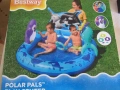 Воден център за игра Polar Pals134 x 131 x 73 см-басейн и надуваеми играчки, нов, снимка 1