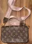 Дамска чанта през рамо (Louis Vuitton), снимка 1