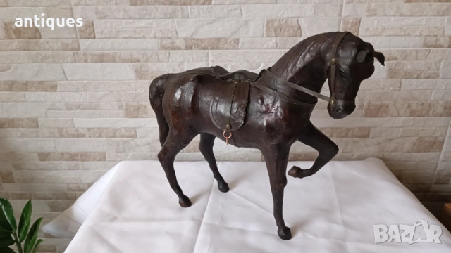 Стара фигура на кон - естествена кожа - 30/32см