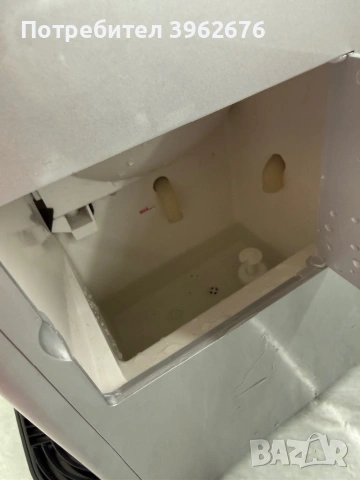 Ледогенератор, снимка 3 - Хладилници - 54004521