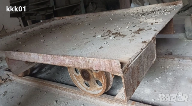 Количка метална , снимка 2 - Други машини и части - 53996775